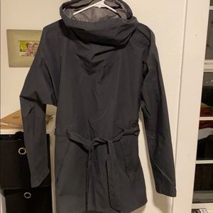 Women’s s/m NAU rain coat